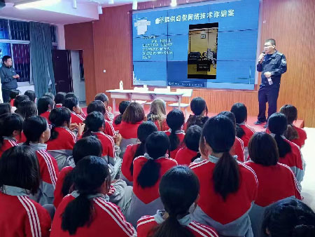如何科学引导网瘾青少年回归校园